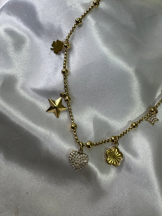 COLLANA CON CIONDOLI